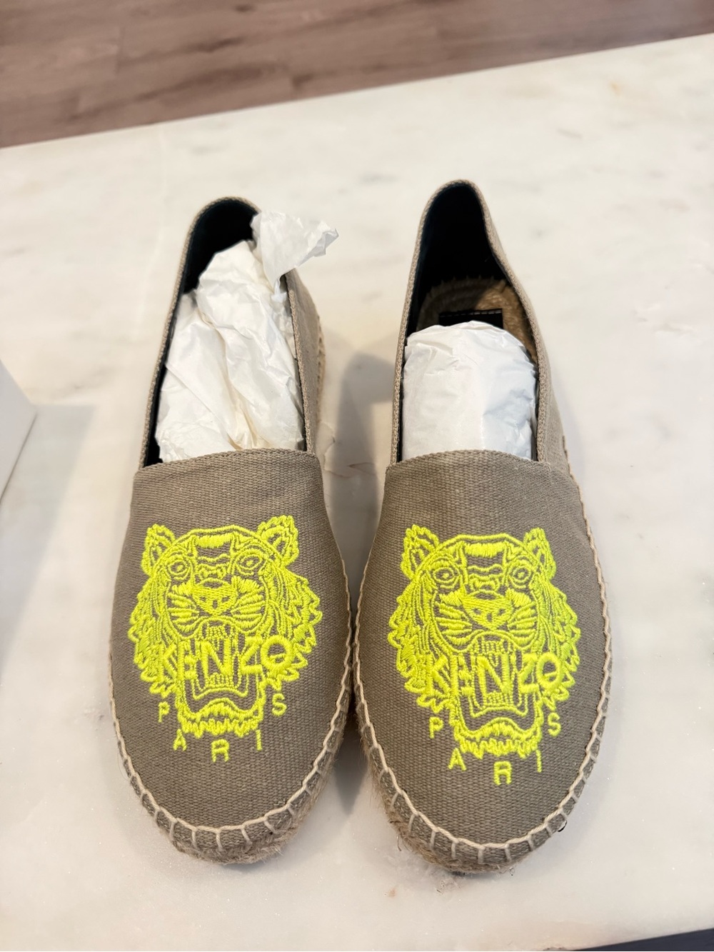 KenzoTaupe Slip-On Espadrilles with Neon Yellow Tiger Embroidery